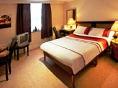 Britannia Hotel, Hotel